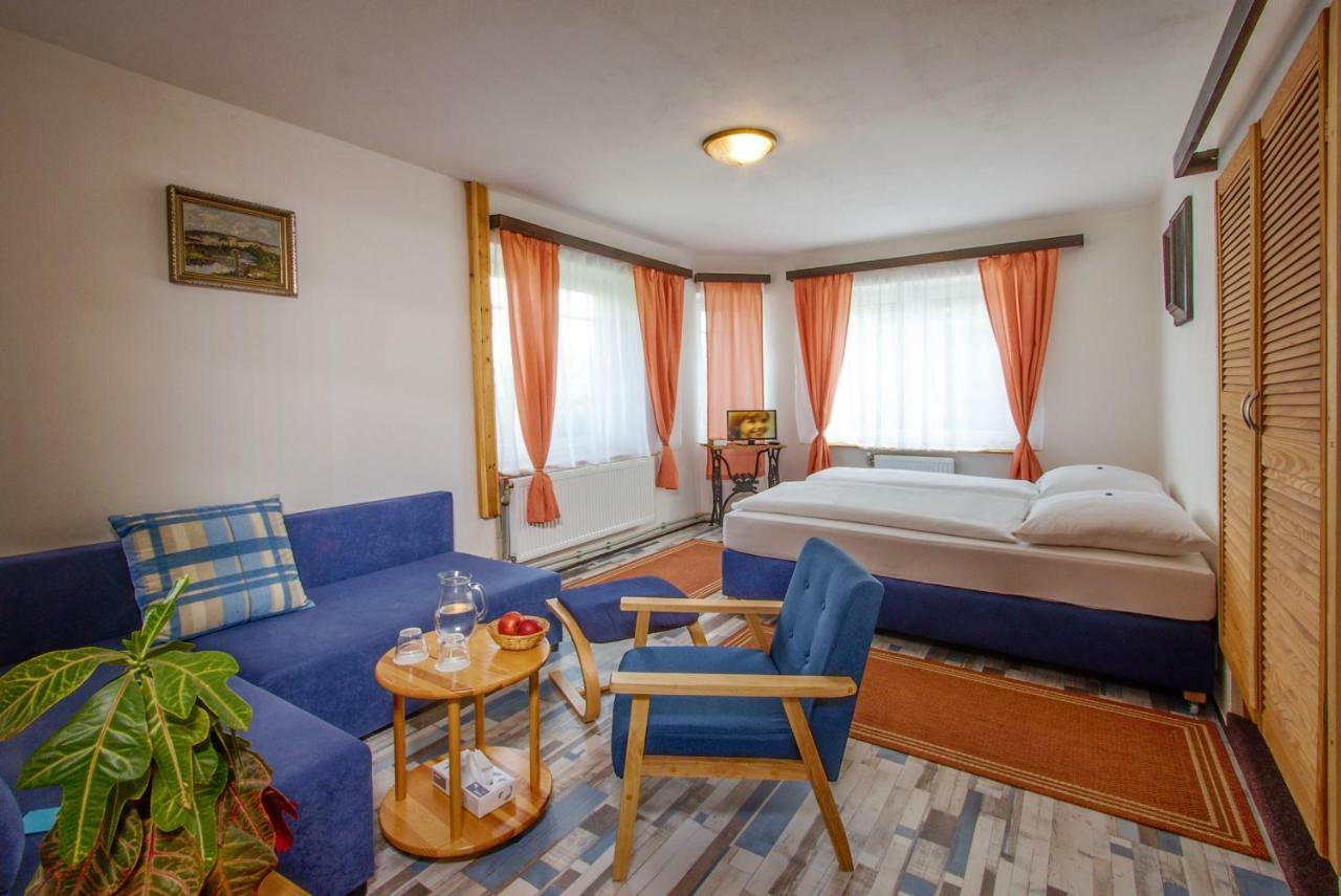 Rodinny Hotel Kaiser Desna  Luaran gambar